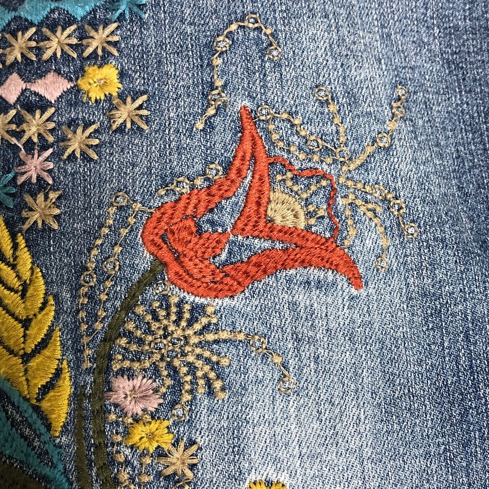Sneak Peek Blue Denim Embroidered Bohemian Skirt Size Small - Picture 14 of 14